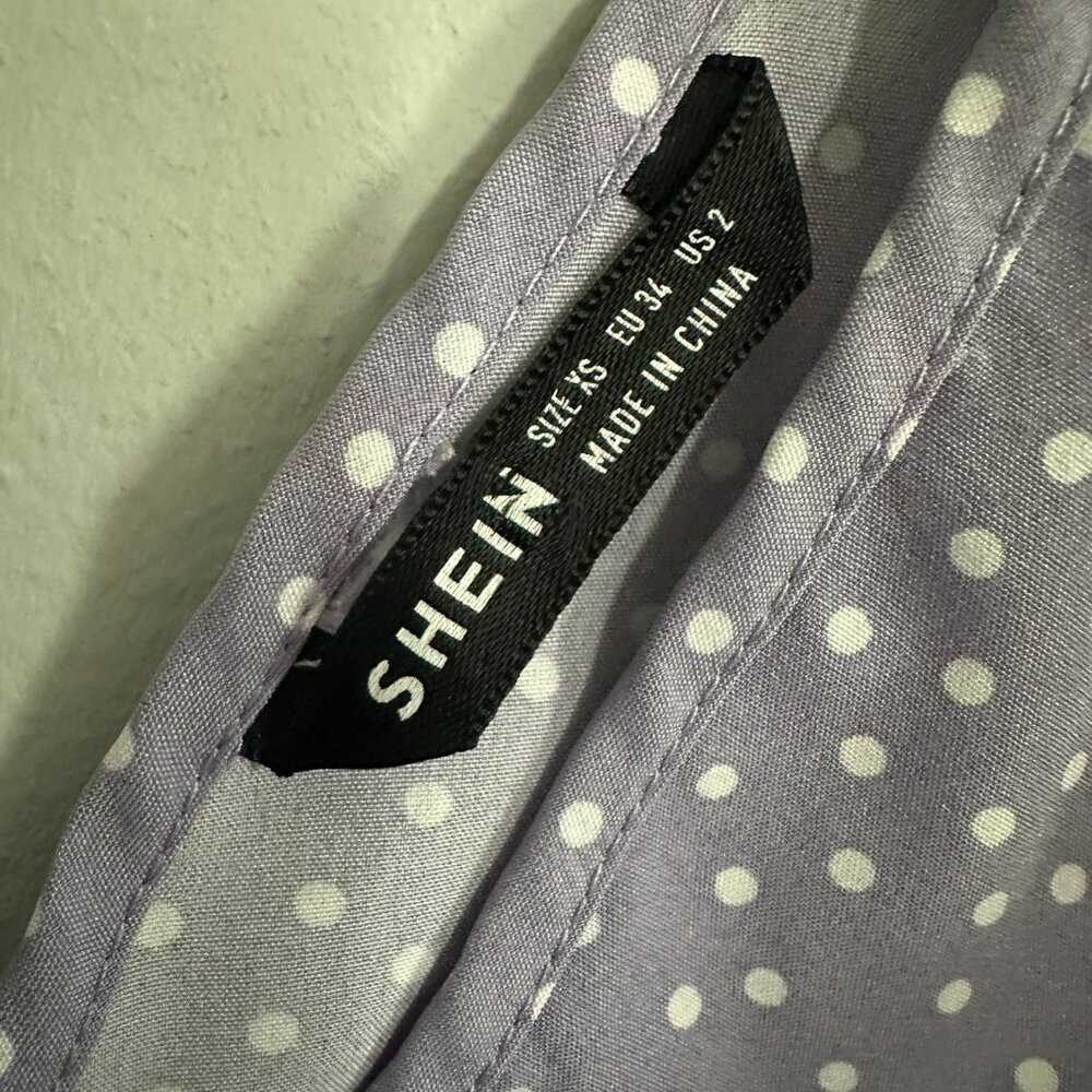 Shein Lavender Polka Dot Flutter Sleeve Top Size XS - Picture 3 of 5
